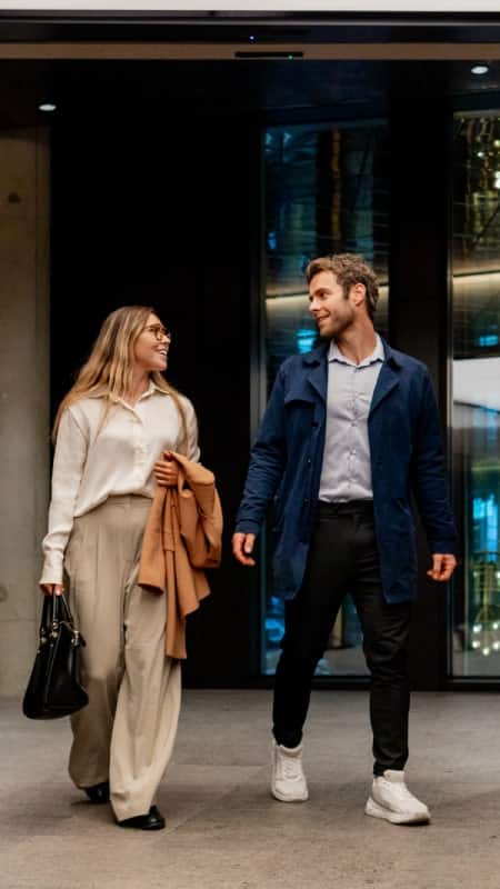 img_investors-annual-review_450x800