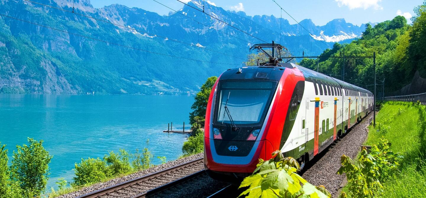 kone-image-api-Pixabay-Andy-Graf-rail-3396952-1440x670px-02-hero.jpg