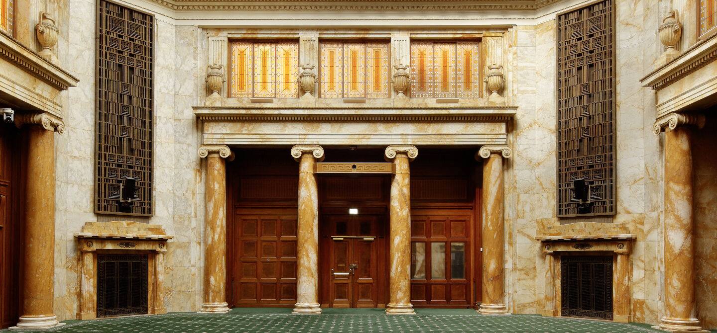 kone-image-haus-am-schottentor-wien_3Beletage_8225_helmut-karl-lackner_1440x670px_02_hero.jpg