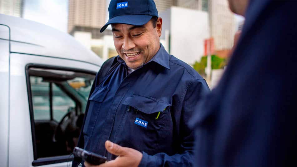 img_technician-maintenance